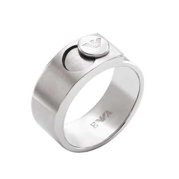 Ανδρικό δαχτυλίδι Emporio Armani EGS3090040 σε ασημί χρώμα από ανοξείδωτο ατσάλι με στρογγυλό ανάγλυφο στοιχείο.